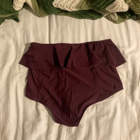 Kortni Jeane High Waisted Ruffle Bottoms - Picture 3 of 5